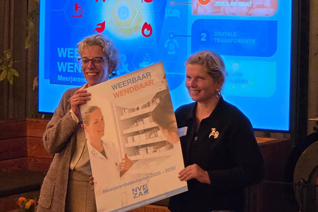 meerjarenbeleidsplan-2025-2030-overhandigd-aan-vws